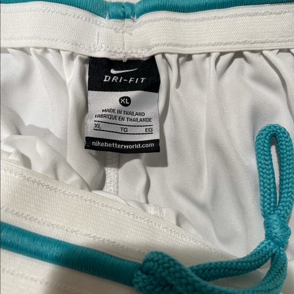 Kobe Bryant Basketball shorts Nike - Picture 4 of 5